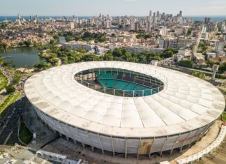 Arena Fonte Nova faz campanha para que torcedores não joguem bebidas para cima