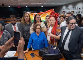 Isidório e Rogéria votam pela proibição de casamento homoafetivo