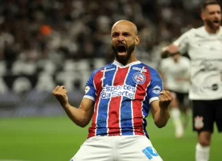 Bahia atropela Corinthians e dorme fora do Z4 do Brasileiro