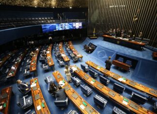 Senado aprova PEC que limita poderes do STF, e texto segue para a Câmara