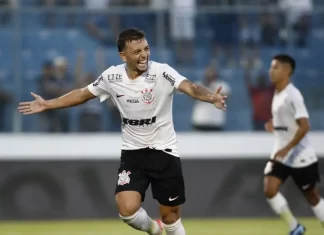 Corinthians goleia CRB para se garantir nas quartas