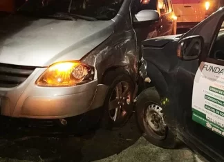 Acidente entre dois carros na estrada entre Ipiaú e Barra do Rocha