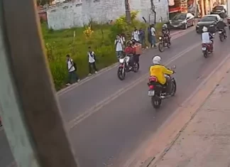 Estudante é baleado ao voltar de escola com colegas no bairro Santo Antônio dos Prazeres