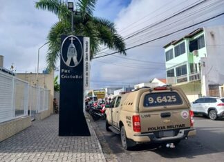 Corpo de cabo da PM morto em Feira de Santana é velado no bairro Kalilândia