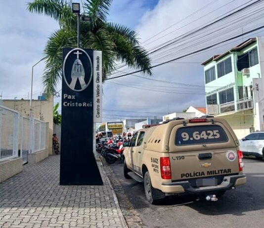 Corpo de cabo da PM morto em Feira de Santana é velado no bairro Kalilândia