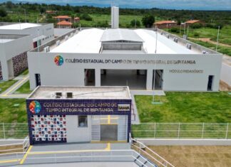 Governador inaugura colégio de tempo integral em Ibipitanga