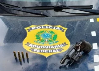 Com revólver municiado na cintura, caminhoneiro é preso em Seabra na Chapada Diamantina