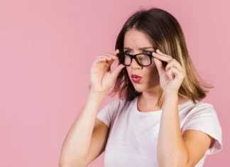 Astigmatismo: 80% das causas de cegueira podem ser prevenidas, alerta o médico