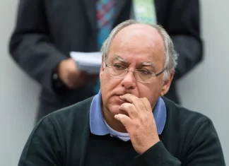 Renato Duque, ex-diretor da Petrobras, é preso em Volta Redonda