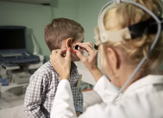 Dor de ouvido: Por que as crianças são mais suscetíveis?