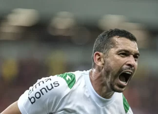 Coritiba derrota Sport na Arena Pernambuco por 1 a 0