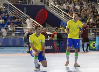 Brasil goleia Cuba na estreia na Copa do Mundo de futsal: 10 a 0