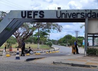 Uefs: Adufs aprova acordo com o governo e suspende estado de greve, mas segue com mobilização