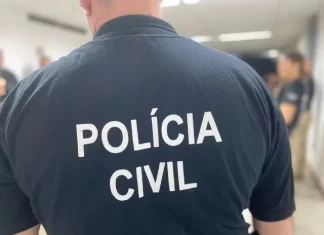Condenado por homicídio qualificado é preso pela DH em Feira de Santana; homem estava escondido debaixo da cama