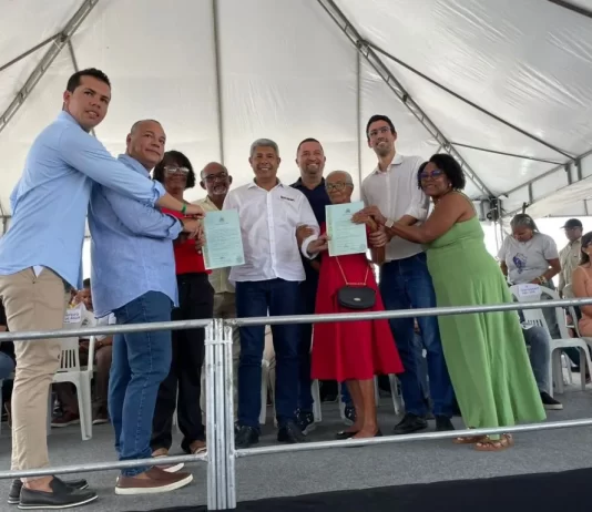 Governador entrega obras e anuncia novos investimentos em Água Fria