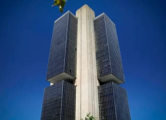 BC acelera alta nos juros para 1 p.p. e Selic termina o ano a 12,25%…