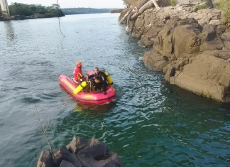 Mais um corpo é resgatado após queda de ponte; mortes chegam a 10