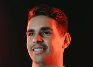 São Paulo anuncia retorno de Oscar, 14 anos após saída polêmica