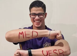 De Repórter Mirim a futuro Neurocirurgião: conheça a história de jovem aprovado em Medicina