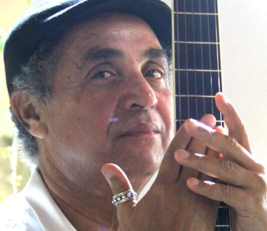 Ícone da MPB e do forró, cantor e compositor feirense Carlos Pitta morre aos 70 anos