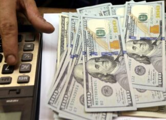 Dólar sobe para R$ 5,67 após oito quedas consecutivas