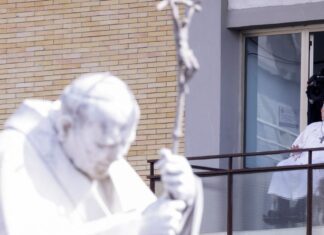 Papa Francisco morre aos 88 anos