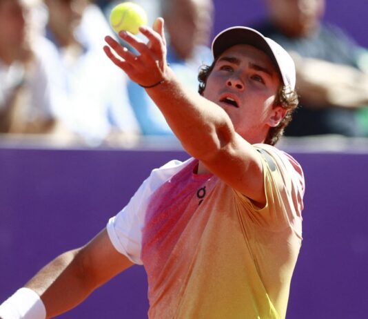 De volta ao país após 3 anos, Copa Davis inicia venda de ingressos Estreia de João Fonseca no Masters 1000 de Madri será contra qualifier
