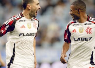 Fla vence com brilho de Arrascaeta para assumir ponta do Brasileiro Fla vence com brilho de Arrascaeta para assumir ponta do Brasileiro