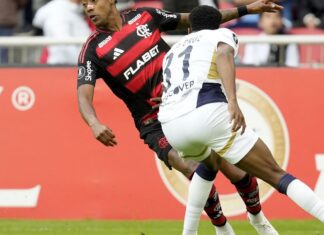 Flamengo empata com LDU e se complica na Libertadores Flamengo empata com LDU e se complica na Libertadores