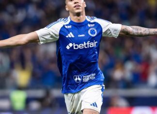 Cruzeiro vence Fluminense e assume a liderança do Brasileirão Kaio Jorge comanda Cruzeiro em vitória sobre o Bahia