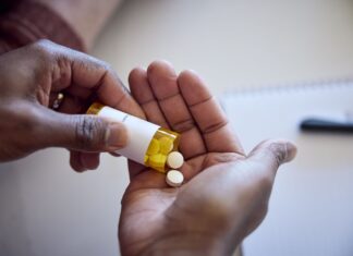 Nova pílula para emagrecer reduz até 8% do peso, diz farmacêutica CNN Brasil