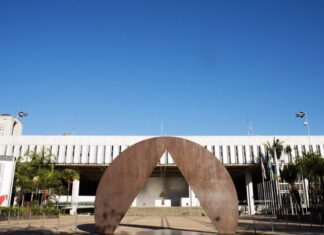 Assembleia de Minas aprova reajuste para servidores de tribunais