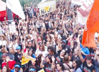Professores municipais de SP decidem continuar greve