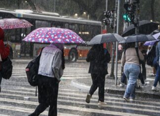 Feriadão deve ter chuva e queda de temperatura no centro-sul do país
