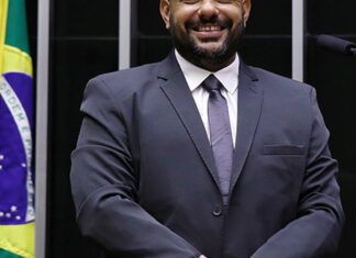 Deputado Sargento Portugal denuncia que foi alvo de tiros no Rio