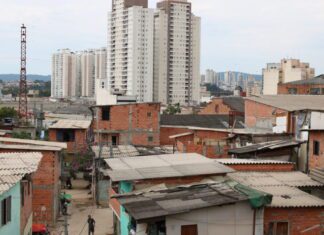 Governo de SP inicia remoção na Favela do Moinho