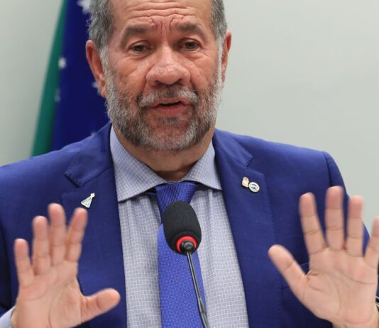 Lupi diz que é difícil calcular quantos tiveram descontos irregulares