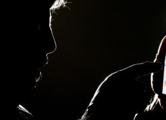 Plataformas devem promover envolvente seguro para jovens, diz instituto