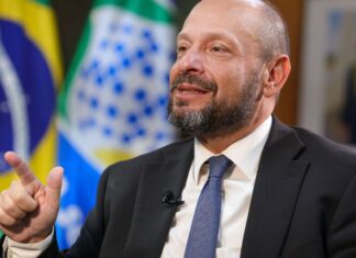 Nove milhões de aposentados e pensionistas serão notificados pelo INSS