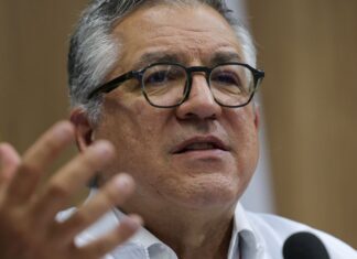 No Rio, Padilha diz que saúde da mulher tem que ser prioridade