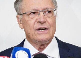 Governo vai triplicar incentivo fiscal para socorrer indústria química Alckmin deve representar o Brasil em missa inaugural de Leão XIV