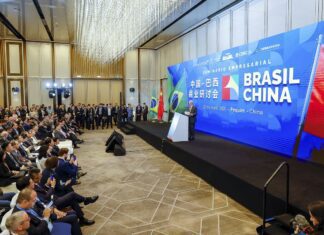 Cúpula aproxima América Latina da China em meio à disputa com EUA Cúpula aproxima América Latina da China em meio à disputa com EUA