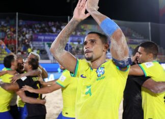 Brasil chega à decisão da Copa do Mundo de beach soccer Brasil chega à decisão da Copa do Mundo de beach soccer