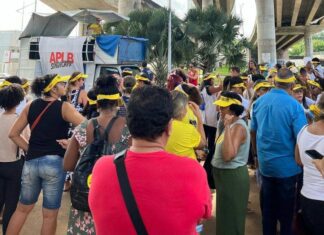 Greve Dos Professores De Salvador Chega Ao Quarto Dia Com Protesto Na Rótula Do Abacaxi