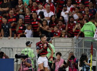 Fla derrota LDU e fica perto da vaga nas oitavas da Libertadores Fla derrota LDU e fica perto da vaga nas oitavas da Libertadores