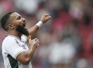 Fluminense goleia para avançar para oitavas da Copa do Brasil Fluminense goleia para avançar para oitavas da Copa do Brasil