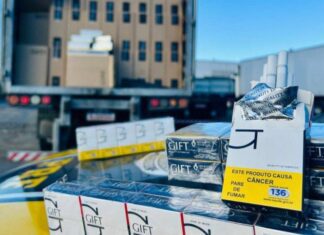 PRF Apreende 665 Mil Maços De Cigarros Sem Nota Fiscal Na BR-116 Em Vitória Da Conquista