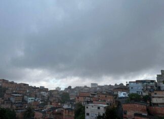 Chuva Permanece Em Salvador Durante O Fim De Semana E 22 Praias Estão Impróprias