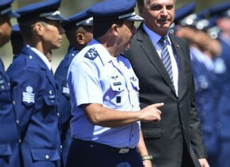 Ex-comandante da FAB confirma alerta de prisão a Bolsonaro por general