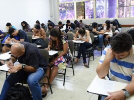 Provas do Encceja são realizadas neste domingo em todo o país